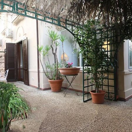 A Un Passo Dal Mare Apartment Lido di Mondello Екстериор снимка
